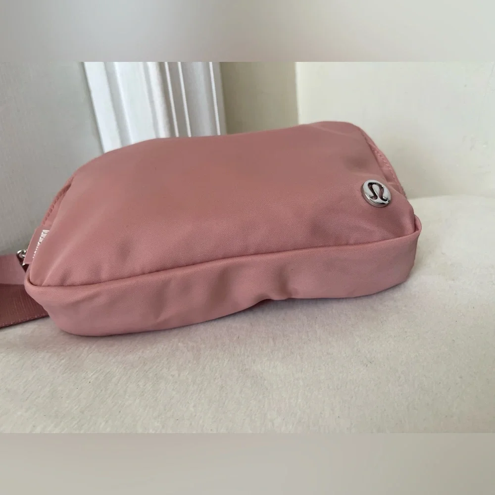 lululemon athletica Dusty Pink Crossbody Belt Bag - Picture 2 of 7
